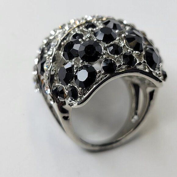 Flamboyant Black and Crystal Cocktail Fashion Ring - Picture 9 of 13